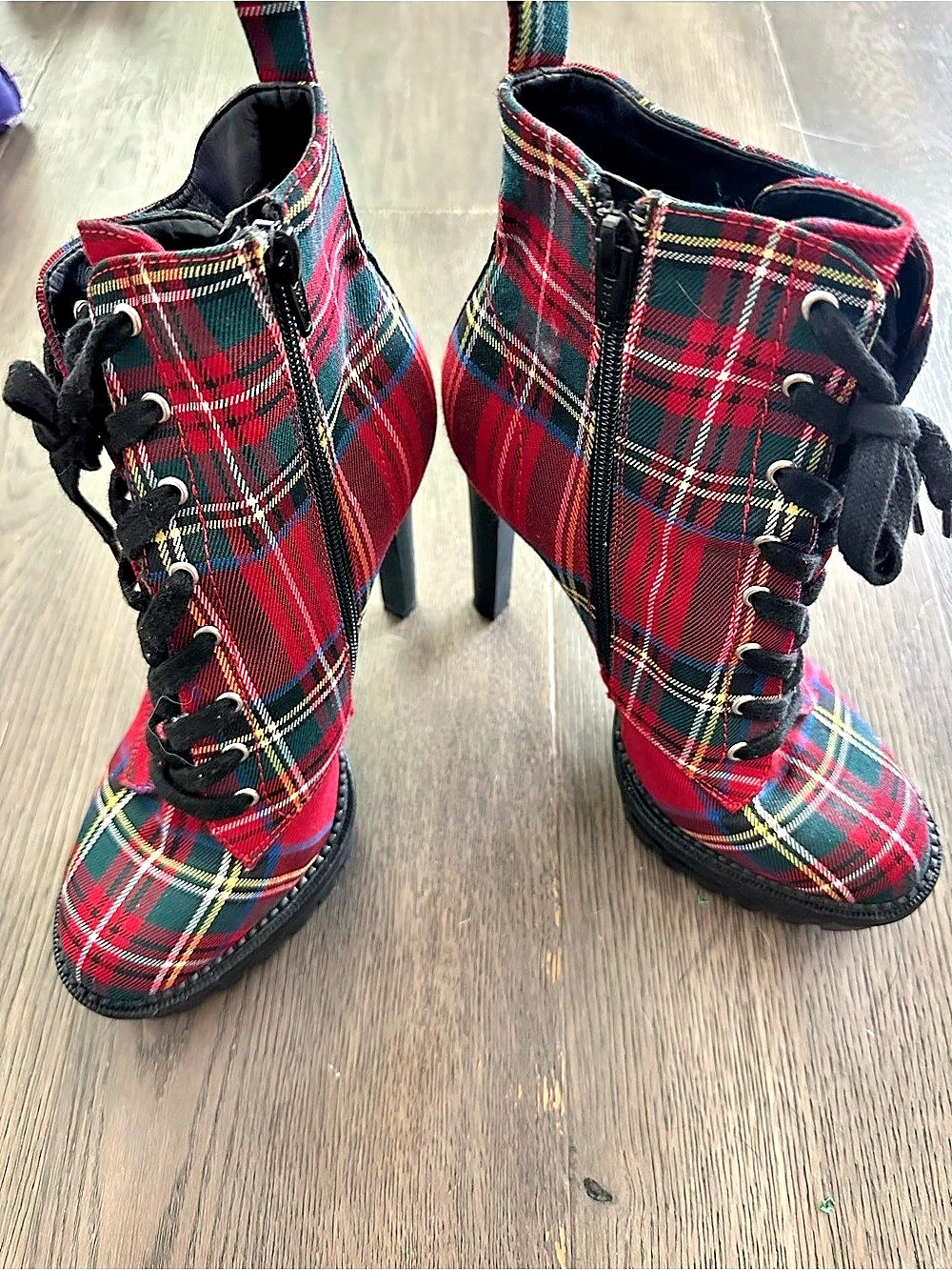Gianni Bini Plaid Lace-Up Heels in Red & Black US 7.5
